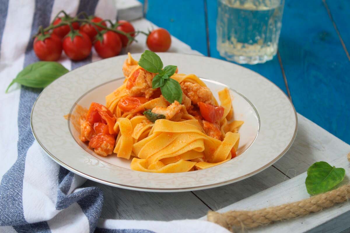 Tagliatelle pesce Persico e Pachino