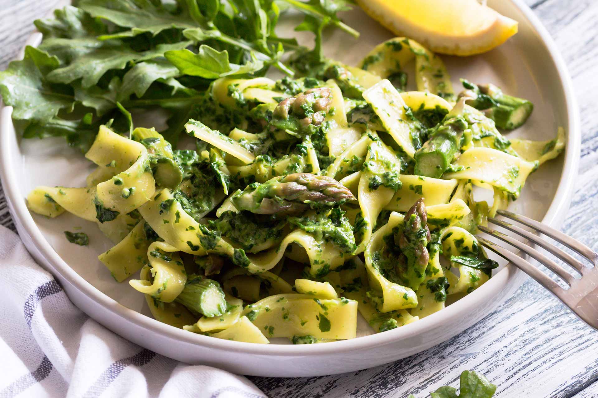 Pappardelle aromatiche agli asparagi