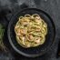 Spaghettoni al salmone su crema di cavolo nero