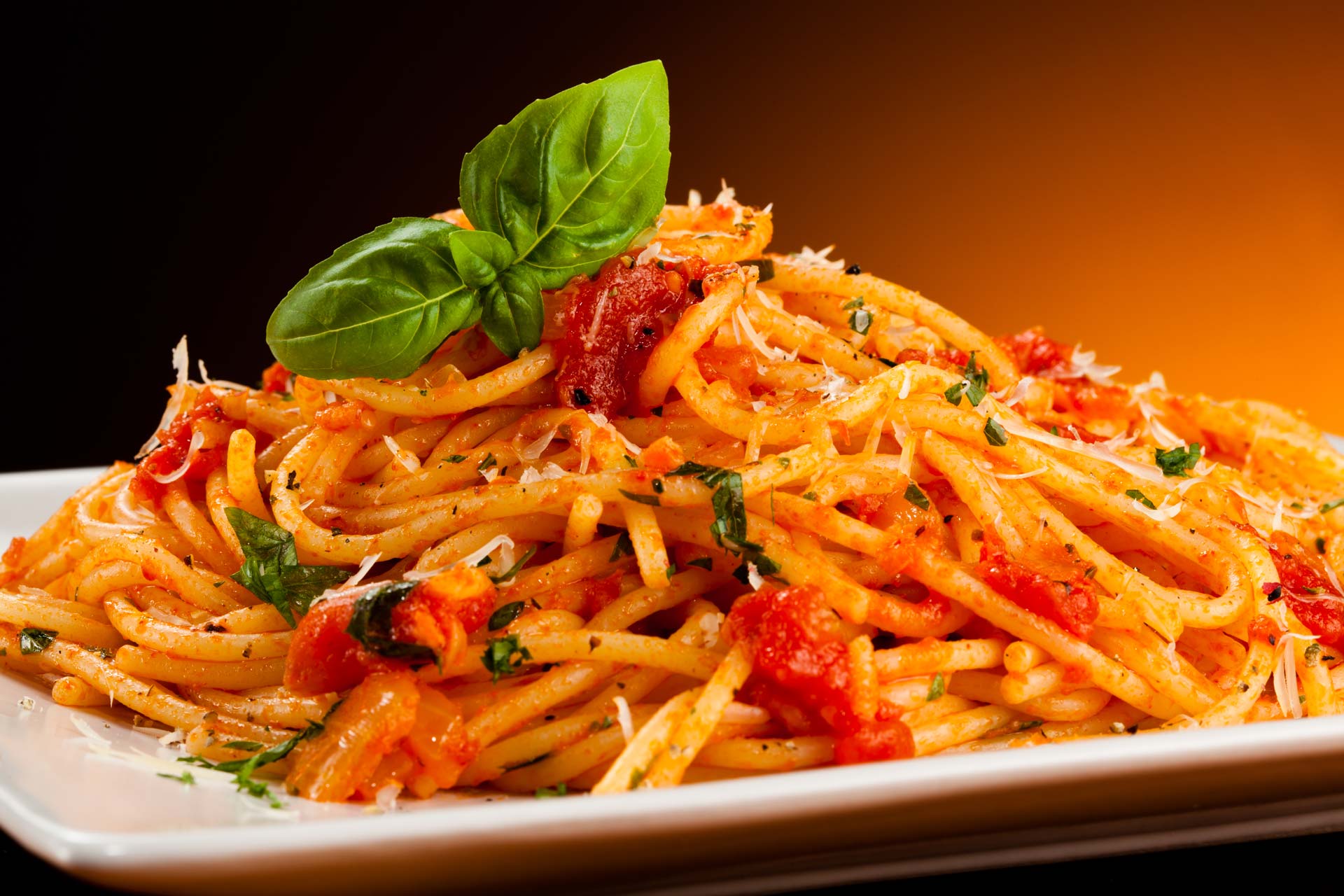 Pasta al pomodoro: fa davvero bene!